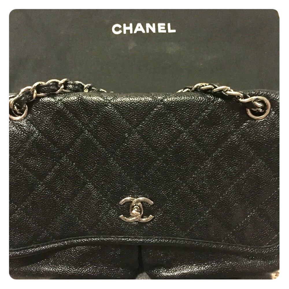 Beautiful Day or evening CHANEl bag.